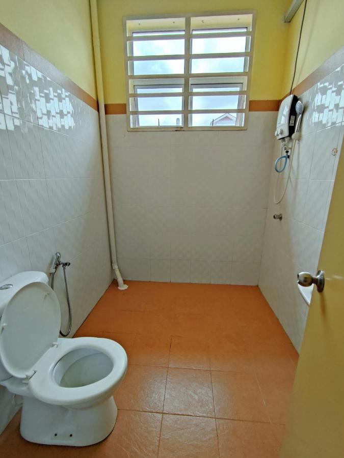 Homestay Roma Suite Kuala Terengganu Exteriör bild
