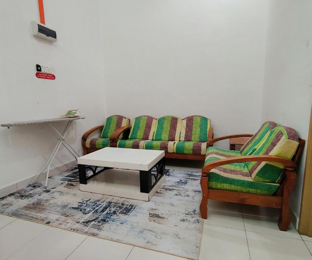 Homestay Roma Suite Kuala Terengganu Exteriör bild