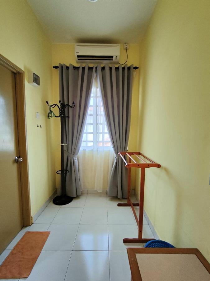 Homestay Roma Suite Kuala Terengganu Exteriör bild