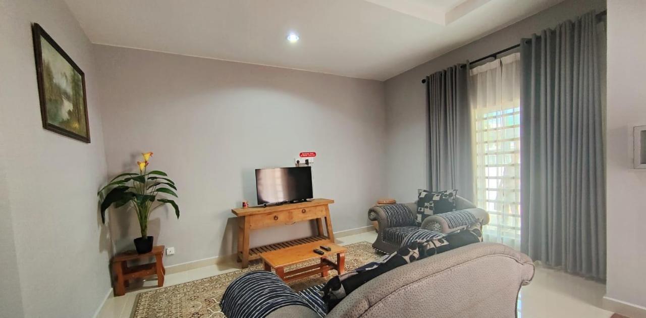 Homestay Roma Suite Kuala Terengganu Exteriör bild