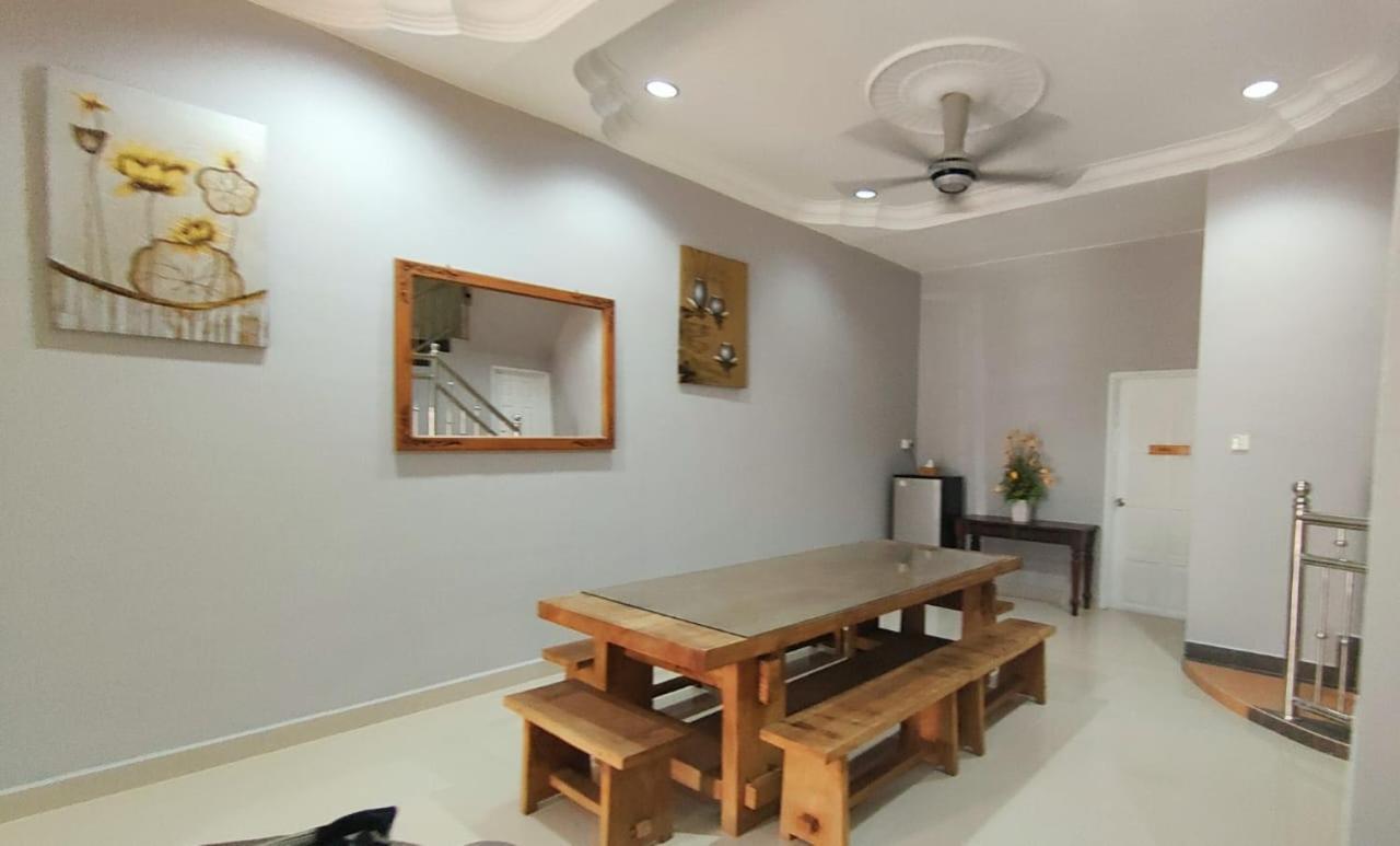 Homestay Roma Suite Kuala Terengganu Exteriör bild